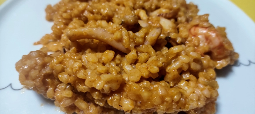 ARROZ CON SEPIA Y GAMBONES
