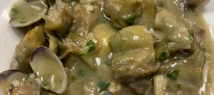 ALCACHOFAS CON ALMEJAS