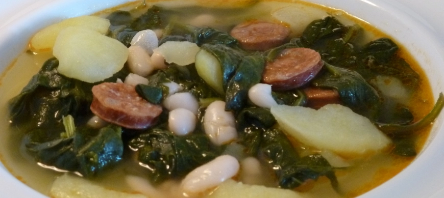 CALDO GALLEGO RÁPIDO ( rico y sabroso )