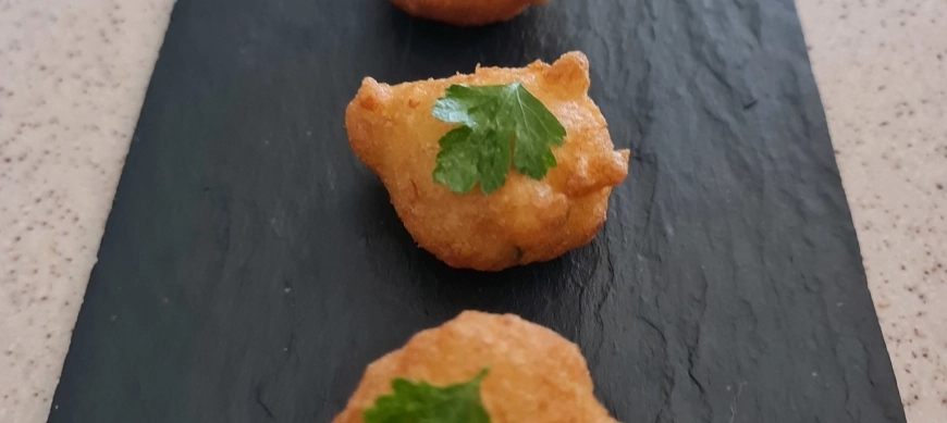 BUÑUELOS DE BACALAO