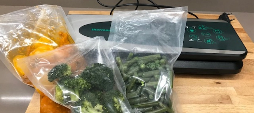 Cocina y envasa al vacio