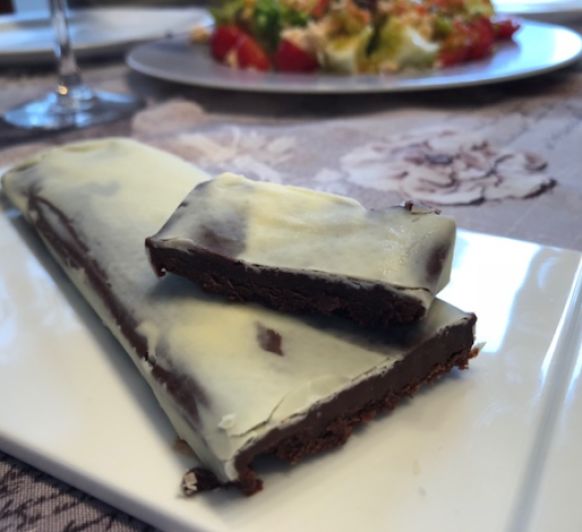TURRÓN DE CHOCOLATE A LA CREMA DE WHISKY.