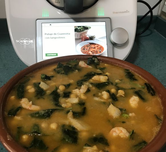POTAJE DE BACALAO, ESPINACAS Y LANGOSTINOS