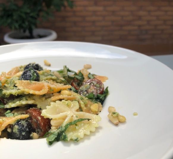 Ensalada de pasta con Pesto